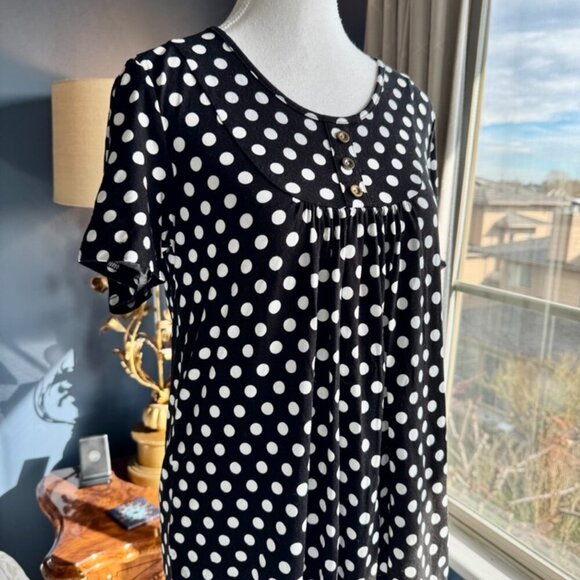 Black w White Polka Dots Babydoll Tee - Picture 4 of 9